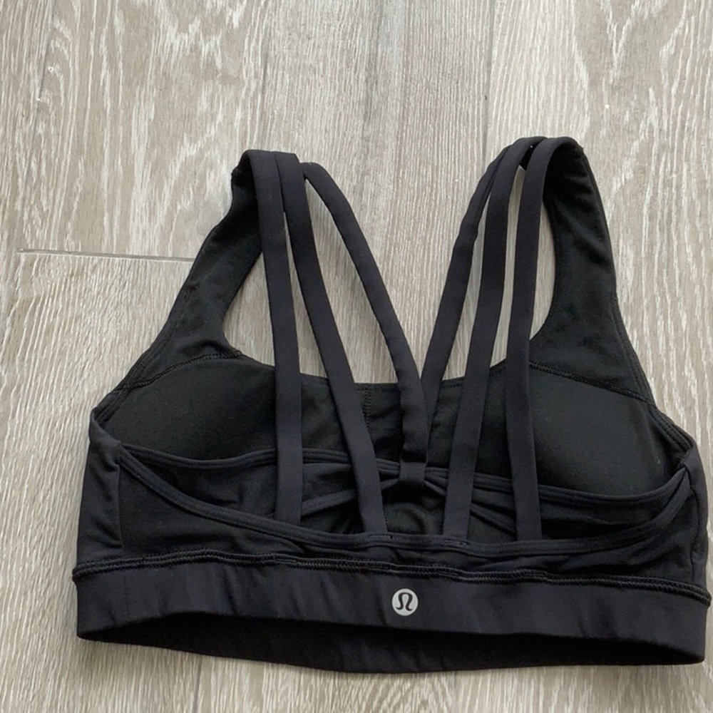 Strap oh back sports bra